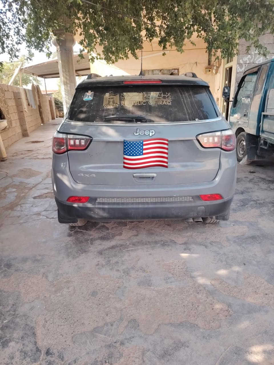 السلام عليكم 
جيب كومباس موديل 2020 وارد أمريكي ضرر جاملغ او بنيد السياره بيه صبغ عام ألون اسمنتي اصل ماشيه 106 محرك 2400 المرغوب كير مكينه تبريد صدر امامي خلفي كفاله تخم تاير جديد رقم بغداد الدولي هزه او سنويه جديده مشروع وطني تحويل ثاني يوم 
مواصفات فول واحد على واحد لمتدد
بصمه تشغيل عن بعد 
شاشه كبيرة كار ابلي 
بنوراما طكتين 
رادار امامي وخلفي 
اشاير بلمري
تحكم استيرن 4جهات
تبريدقطعتين ثلج ❄️ 
مقاعد جلد 
رادار جانبي
هيتر بلمري
فور ويل شغال
3انضمع قياده 
إطفاء ذاتي
مانع انزلاق 
مثبت سرعه 
تحديد مسار 
جام اتو 

السعر 125$ او بيه مجال للطيبين 
العنوان الدوره حي الصحه 📍
او صلاح الدين سامراء 📍
الاستفسار ***********☎️
***********☎️
