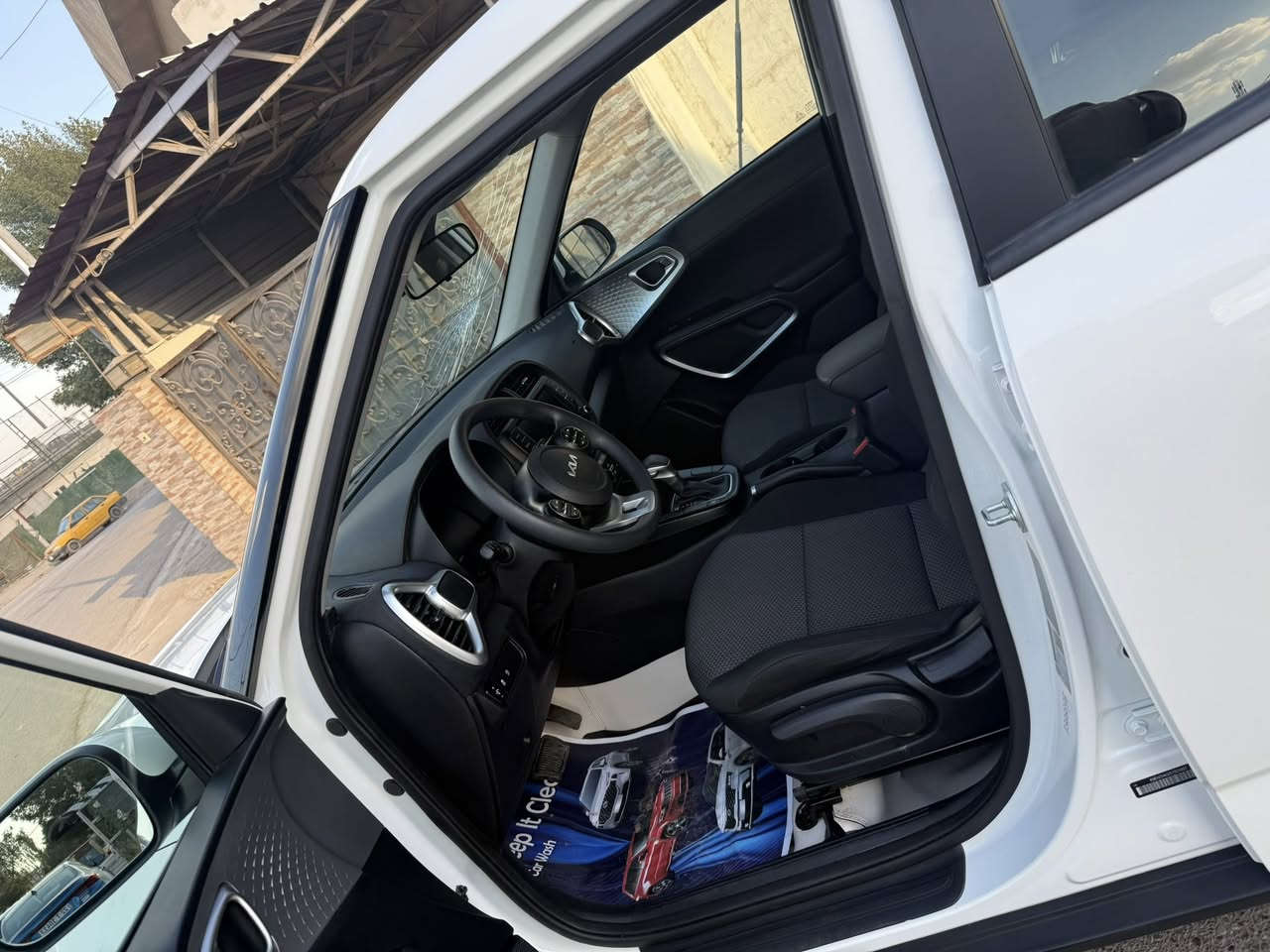 السلام عليكم
للبيع كيا صول 2025 دخول جديد
ماشيه 11 الف mi
صور الحادث مرفقة بل منشور تبديل جاملغ امامي نفس اللون 
المواصفات//
شاشة دجتل  
محرك 2000 دوش 
رادار امامي
رادار خلفي
رادار جانبي
شاشة كبيرة
كامرة دوارة
سستم صوت 
اوتو ستوب
تحديد مسار
قيادة ذاتية
توقف ذاتي 
تنبيه عند مغادرة المسار
مانع انحدار
حساسات 360 درجة
وضعيات قيادة
وبعد بيها مواصفات
السعر  148وبيها محال 
***********
