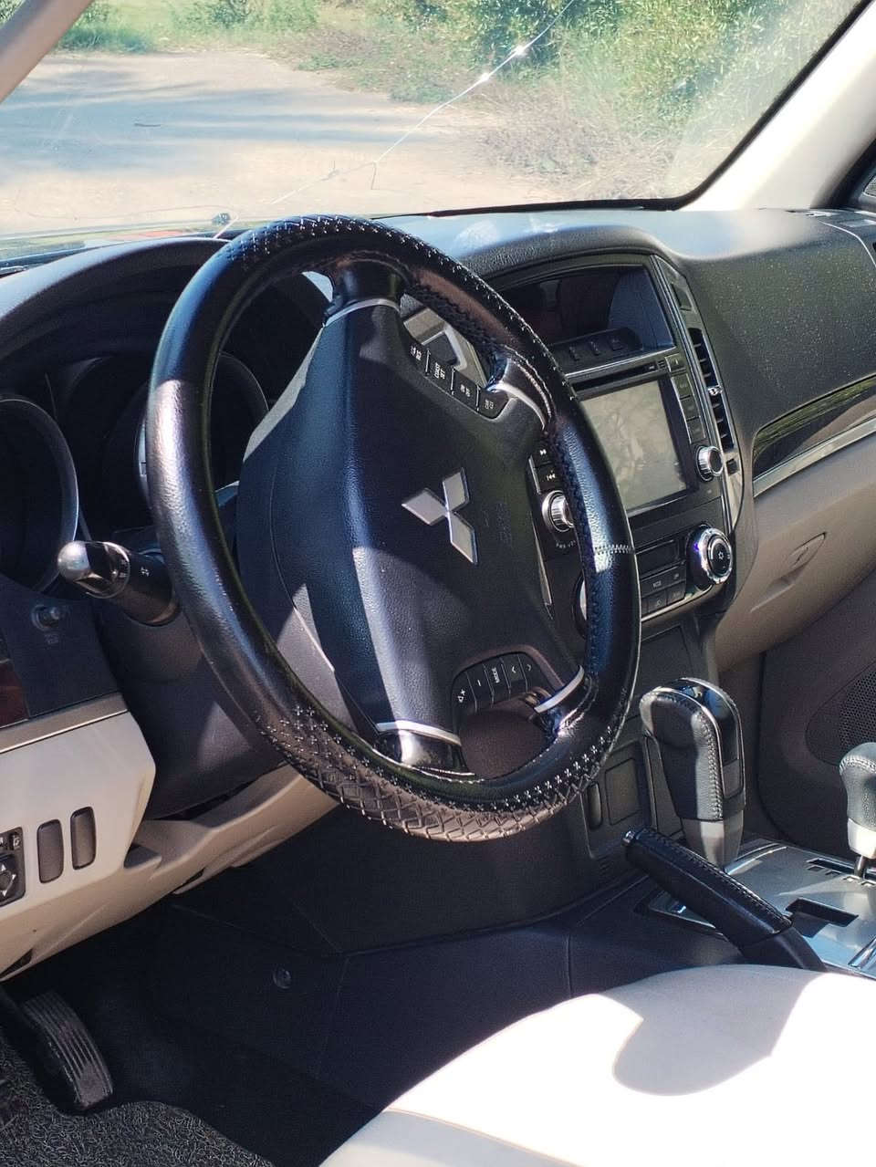 السلام عليكم ورحمة الله وبركاته 

باجيرو 2016

للبيع باجيرو Gls 2016 رقم سليمانيه تحويل مباشر .

السياره مكفوله كفاله عامه من صبغ وتبديل وبارد

ماشيه ١٢٠ الف حقيقي 

السياره فول مواصفات عدا الفتحه:

محرك كير مكفول وغير مفتوح  

شاشه وكامير وحساس 

لايت زنون بلادي 

و 7 راكب

انظمه فور ويل 

گير محرك تخم تايرجاهزه من كلشي 

مكانها بغداد العامريه 

السعر /175 بيه مجال 

***********
