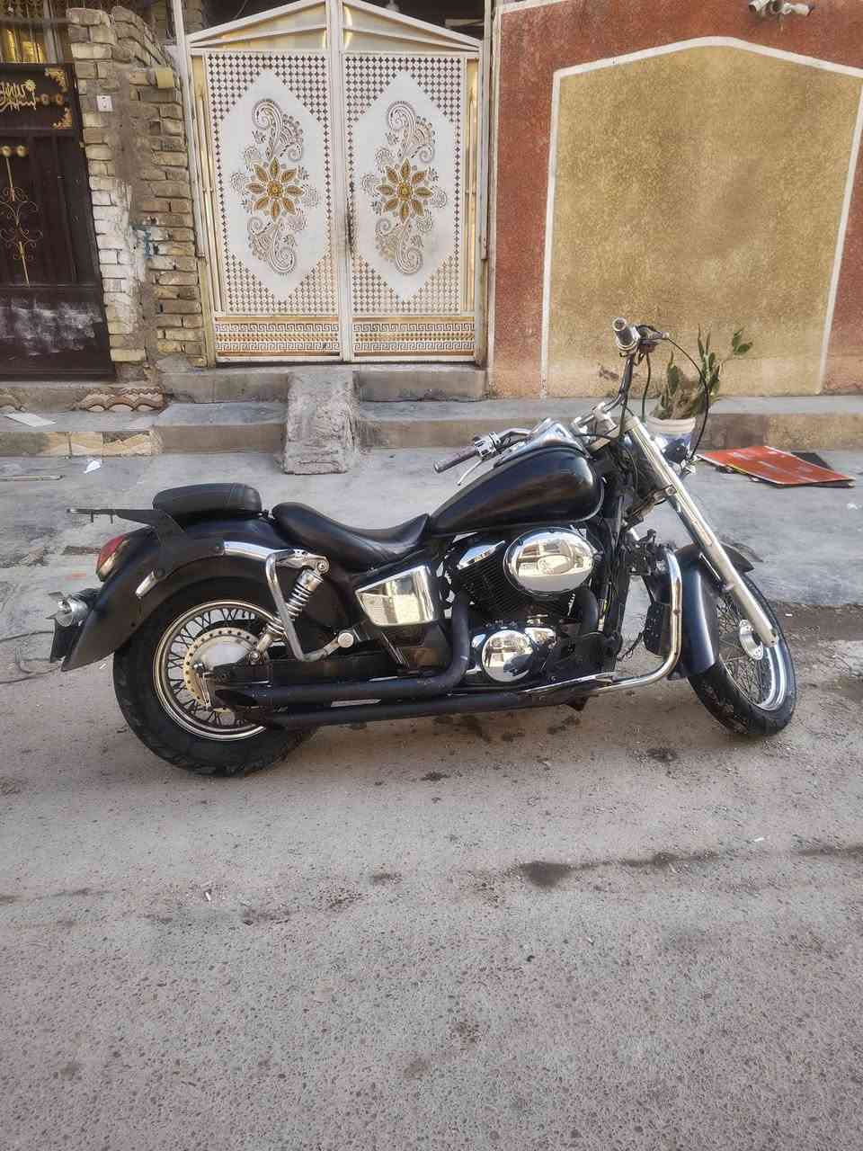 للبيع هوندا شادو 400cc كفاله عامه مرقم بغداد نقوصات بسيطه للأستفسار ***********
