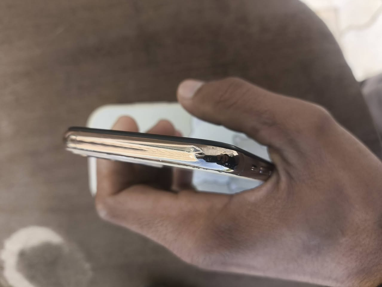 11 برو ذاكرة 64 مبدل شاشة و بطارية فيس ايدي ما يشتغل باقي كلة شغال للبيع و مراوس سعر 200 وبي مجال شراي خاص و اتصل ***********
