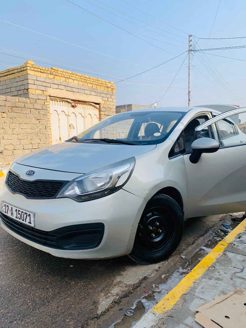 السلام عليكم كيه ريو خليجيه للبيع موديل ١٣ بيه رشه صبغ جه السائق بدون ضربه محرك 1600 العنوان السماره قضاء الخضر السعر 85قفل خاص ماجاوب اتصال فقط ***********
