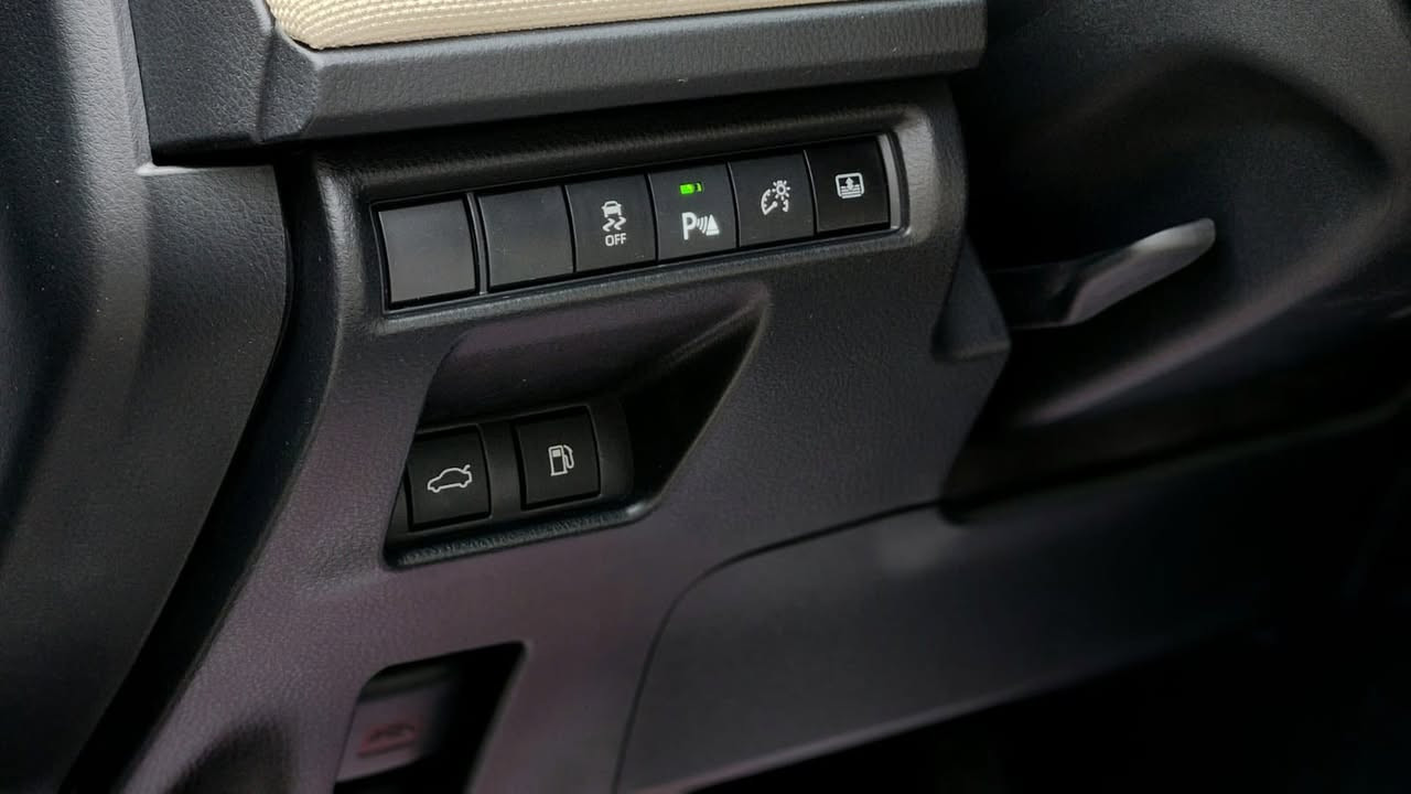 كامري 2025 وكالة عبد الطيف جميل  فول مواصفات و واضحة المواصفات ب الصور  ماشية الف 1000km
مكفولة كفالة عامة رقم بغداد مكان السيارة بغداد زيونة ***********
