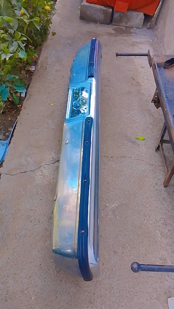 السلام عليكم دعامية أمامية مال شوفر ليت موديل تسعينات للبيع
***********
