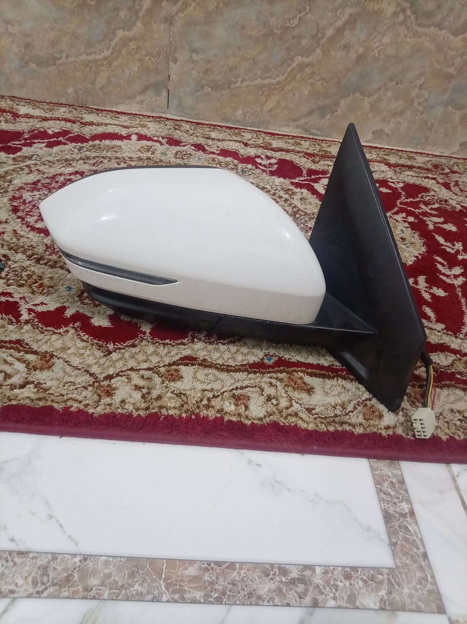 مرايه شوفر كابتيفيا موديل 22 لبيع بيه بس الشفط عاطل سبب الدشلي مكسور السعر 75الف***********
