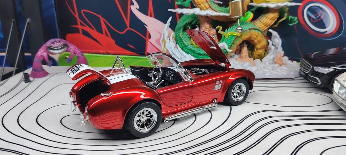 ❤️‍🔥 جاگور كلاسيك❤️‍🔥

حــديــد بــالــكــامــل

      وزن ثــگــيــل

الحجم 1/25

يعني  20 سم

تفتح بوب

وبنيد وصندوگ

تايرات يمين ويسار

تفاصيل  حلوه ومرتبه

السعر 25 الف

يوجد توصيل لكل محافظات العراق
#الراوي_للسيارات


**إذا كنت صاحب هذا الإعلان وتريد حذفه لأي سبب، رجاءا أرسل رسالة إلى الدعم الفني**