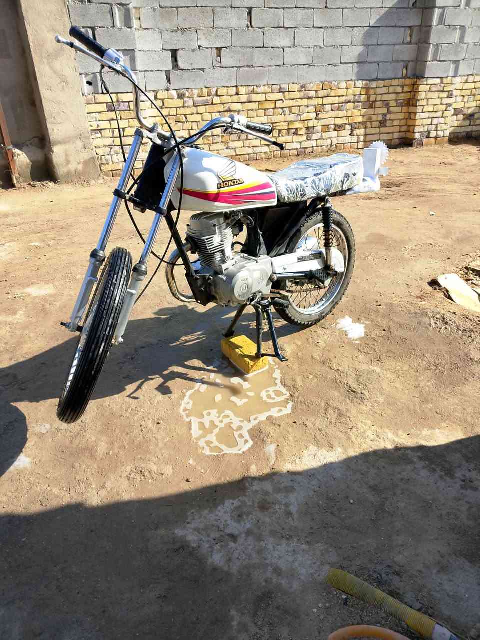 سلام عليكم دراجه ال بيع كلك مديل 2022 المكان نجف  مشخاب ***********.   السعر 350 وبيه مجال
