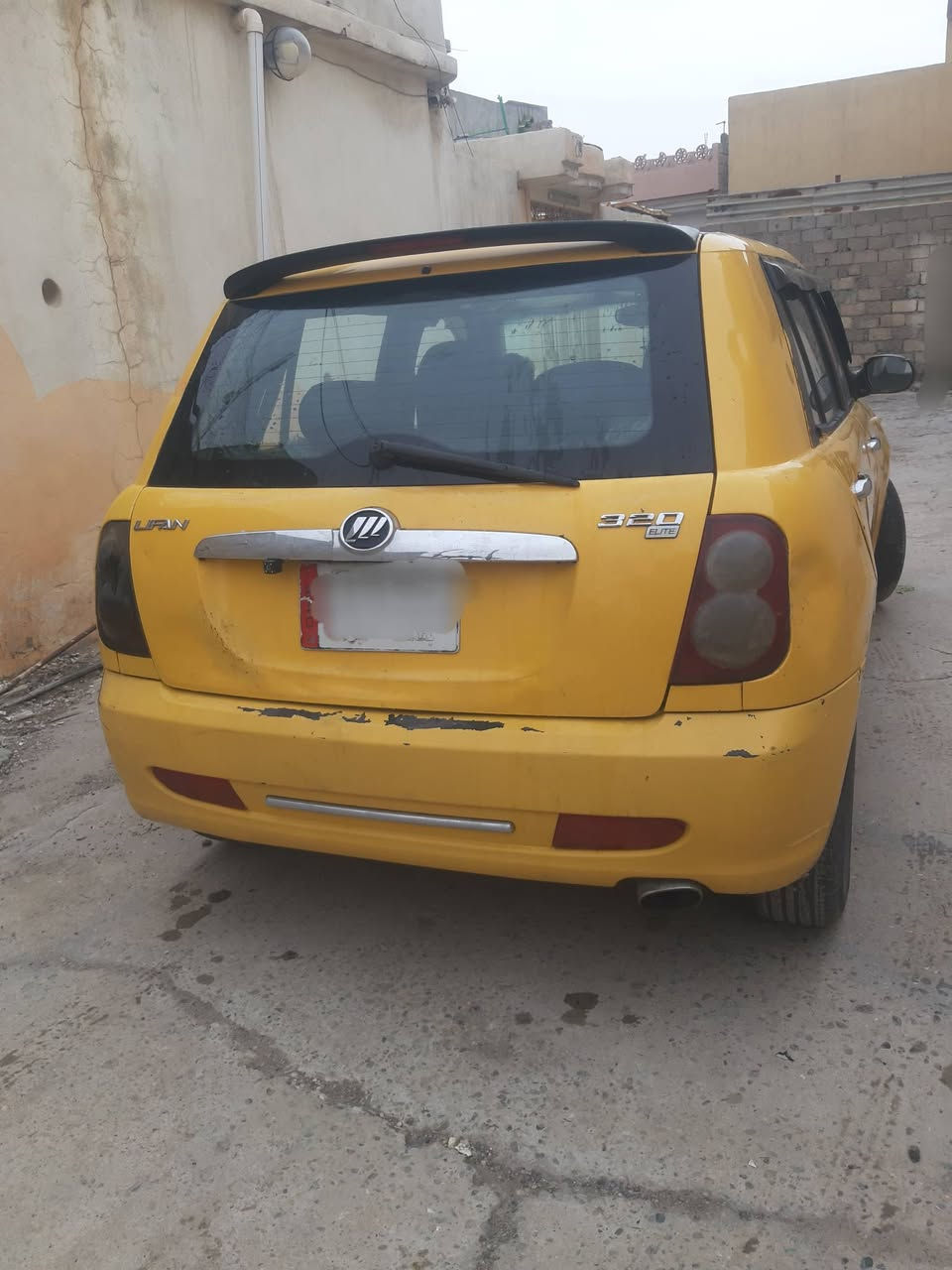 ليفان 320 رقم بغداد الماني 
شرط التحويل كوبون بانزين بيها
هيئة عليها 300 الف 
غرامات 100 الف
وايرمنيه شغاله 
السعر 25 وبيها مجال بسيط
مكاني موصل الايمن 
***********
