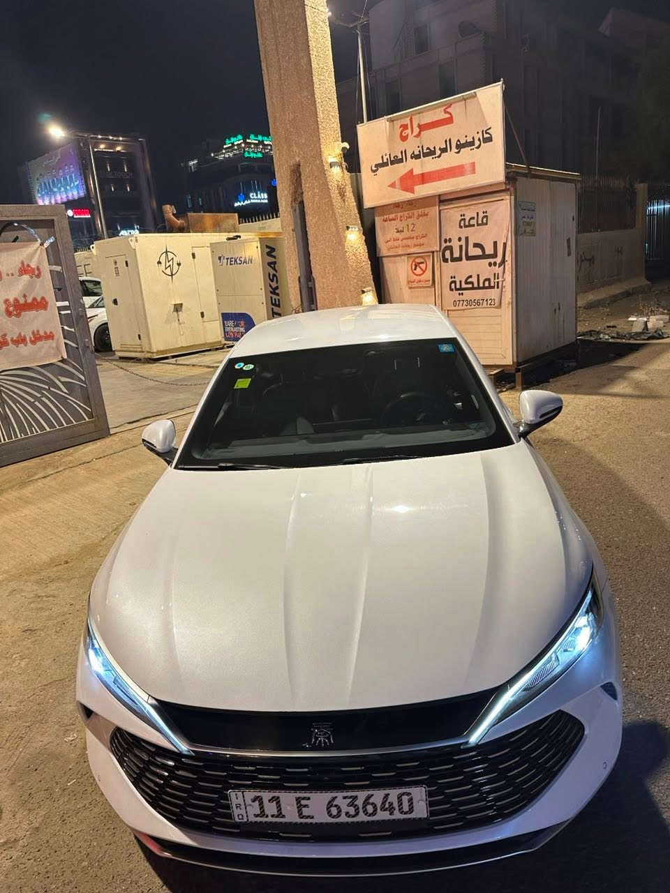 السلام عليكم 
BYD QUIN L
موديل 2024 بطارية 80 كيلو بل شحنة 
تحكم ستيرن بصمة مقاعد جلد كرسي السايق كهرباء داخل زيتوني تبريد قطعتين منافذ شحن عدد 2 دخول ذكي أشاير بل مري ماشية 11500 كيلو 
السعر24 مليون وبي مجال بسيط 
***********
