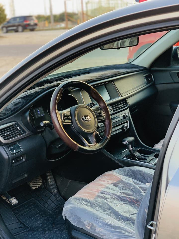 السلام عليكم
كيا أوبتيما 2018 سنوية 2028

وارد أمريكي رقم أربيل الدولي بائسمي 

 • محرك 2.4L GDI كفالة من التنقيص والتبخير

 • كاميرا خلفية 

 • كشنات مخمل 

       • تحكم ستيرن جهتين

 • دخول ريموت ذكي 

       • رادرات امامي وجانبي

       • حساسات خلفية 

       • لد نهاري ليلي

       • اشاير مرايات جانبية

       • رادار الخروج عن المسار

       • ويل 16 كروم بلادي

وباقي مواصفات الاوبتيما المعروفة

الضرر :- السيارة ليبل واحد بدون اي تبديل و

"ملاحظة حادثها القطع نفسهن راجعات بارد"

والحادث مرفق بالمنشور

سونار موجود

رقم  /اربيل

السيارة خير من الله وبالعافية ؏ ياخذها

السعر 140  وبية مجال 

مكان السيارة/ ديوانيه 

للأستفسار اكثر الاتصال على الرقم***********
