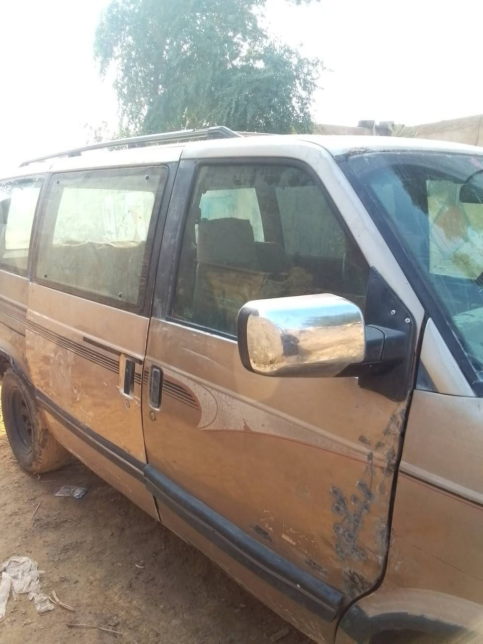 جمسي سفاري رقم مثنى صاحب السيارة يريد مداور ***********
