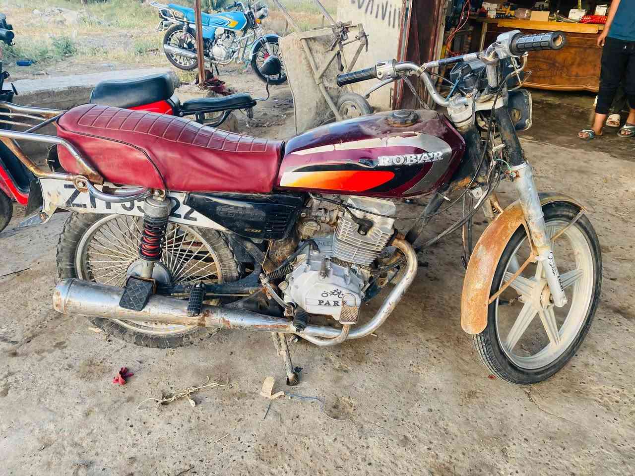 ماطور رياضي الرصاصي جاهز السعر 190 وبي مجال
ماطور  بارت الاحمر جاهز بس بي دخن السعر 140 وبي مجال 

محرك ايراني هندر فقط  5 كير نضيف فول كابريته جديده  شرط السعر 100 

ماطورين تفليش بلفيديو شتريد ابيعك من الظفيره للويل الخلفي 
شاصيات ثلاث وياله كب صالنصات دوسات بريك كل شي اريد موجود  
المكان الشركاط الساحل الايسر قريه السلمان الشارع العام محلات الهليم


**إذا كنت صاحب هذا الإعلان وتريد حذفه لأي سبب، رجاءا أرسل رسالة إلى الدعم الفني**