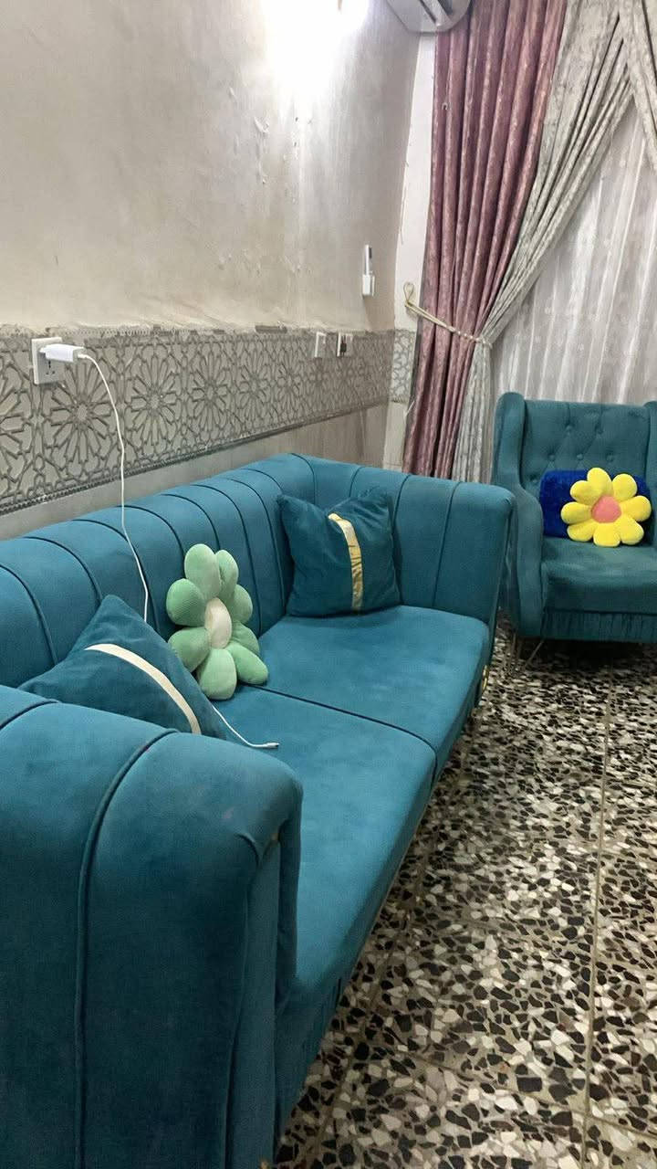 ياالله 
تخم 8 مقعد لون مميز 
نظيف 
مع كوشات 
السعر 325 
عنوان بغداد العريفية 
توصيل موجود


**إذا كنت صاحب هذا الإعلان وتريد حذفه لأي سبب، رجاءا أرسل رسالة إلى الدعم الفني**