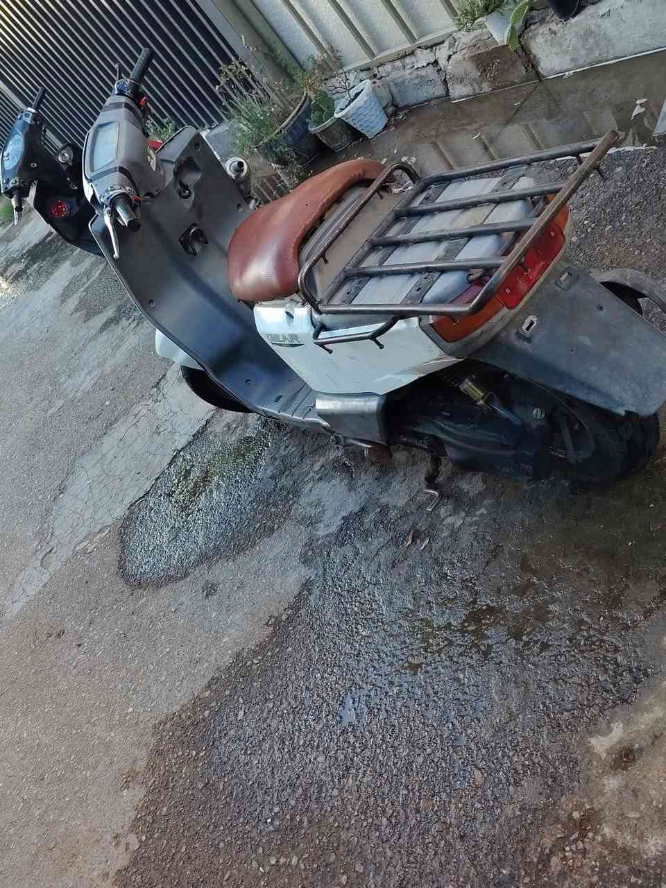للبيع دراجه بيكم تايرات جدد دبلات جدد كابريتر جديده مكينه نكفوله اكسل مكفول كلجات نضطيفه ما عده القايش تعبان سلف نكره هورن شغال دراجه حلوه مصروف عليها اهواي مكاني كاضميه *********** سعر 275بيها مجال بسيطذ جدا
