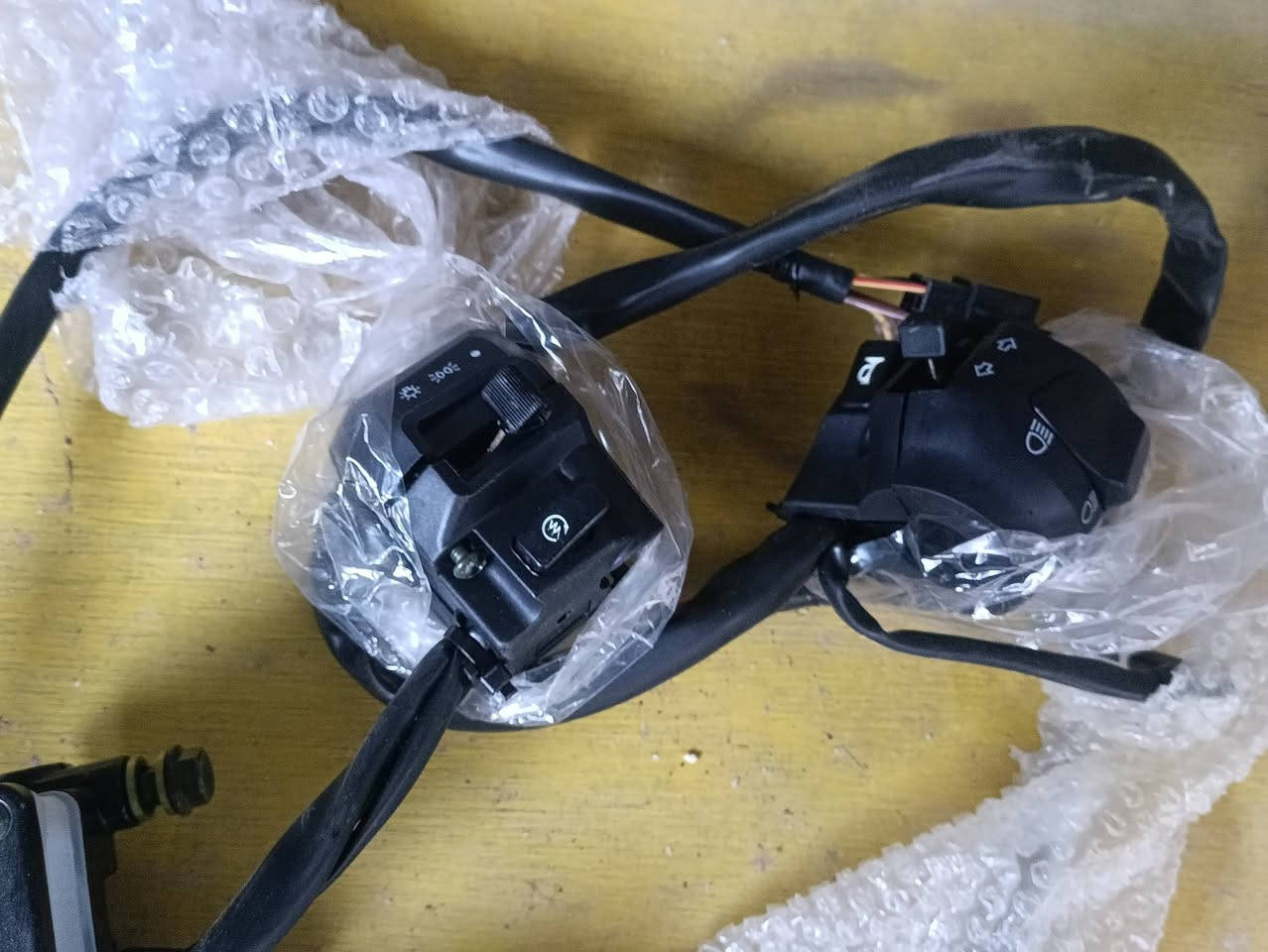 غراض شاينك بل جيس وبيهن صالنصه ترهم عله كل شي دايون شاينك 4 كير كلمن وسعره مكاني  بابل مركز مدينه جوه السوك رقمي ***********
