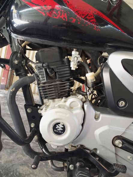 السلام عليكم دراجه بوكسر للبيع موديل 2023 اخر موديل مرقم بسمي دراجه زيرو مالتي الشخصيه مكفولة من كلشي انطيك بيها ضمان دراجه ذهب والله جاهزه كهربائيات شغالات محرك مكفول تحويل ثاني يوم نزلتها من الشركه ب2025/3/16 بعدها زيرو الياخذها مايخسر والله  السعر خاص مكاني بغداد التاجي 

رقم موبايل ***********
رقم موبايل رصيد واتساب ***********
