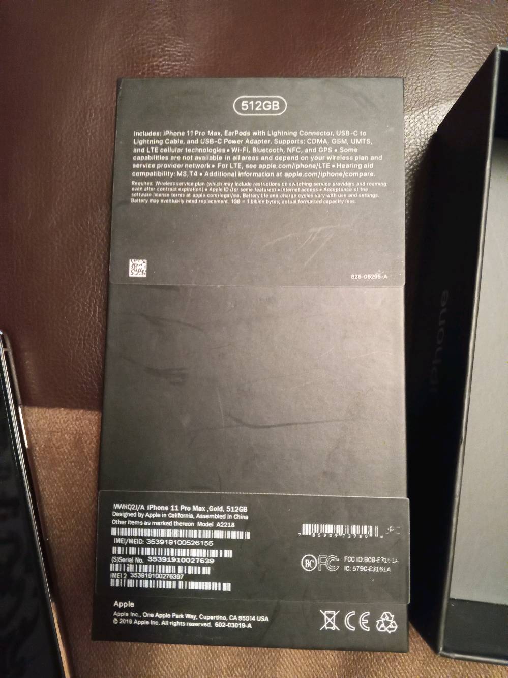 ايفون 11 برو ماكس ذاكرة 512 ذهبي مع كارتونته الجهاز مستعمل نظيف ما مبدل به شي وما مفتوح بطاريته اصلية 72% 