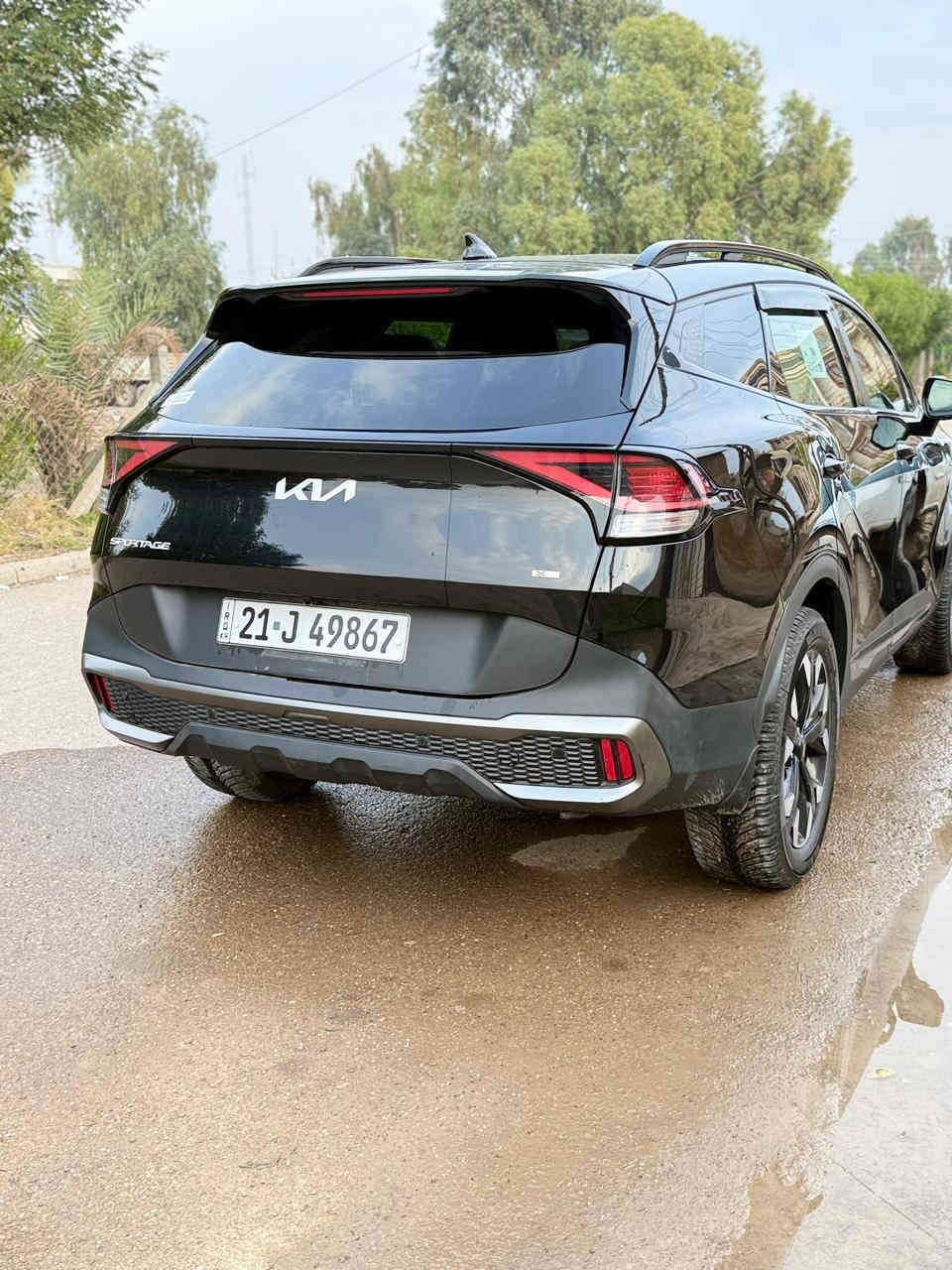 (السلام عليكم)
من رخصة الادمن
كيا سبورتج للبيع وارد امريكي موديل 2023فول رقم اسليمانيه ترقيم 
 الجديد السنوية باسمي تحويل مضمون..ماشيه (25)ألف 
السياره حادثها باب عكس  السائق ..امبدل نفس اللون بدون صبغ فقط بدون ايرباك 
موصفات EX فول عدا البانوراما 
بصمة + بصمة ابواب 
تشغيل عن بعد +قيادة ذاتيه 
اوتو ستوب +تحديد مسار
رادارت+حساسات
لايت لدات امامي+ خلفي 
نقطات عمياء+ اشاير بالمري
كشنات وستيرن تدفئه 
أوامر صوتيه+ فول تحكم ستيرن
تبريد شاشه مناخين +تبريد  قطعتين
منافذ ubs + منافذ طاقه بالكشنات
كشنات جلد + كشنات تدفئه + كشن السائق كهرباء.
مودات قيادة ٣ انظمه+ مانع انحدار 
اوتو هولد+ هاندبريك بصمه 
محرك 2500 المرغوب 
أرضية جلد 
وبعد بيها مواصفات.
السيارة باسمي سويتها 
السعر 210 وبيه مجال  
 مكان السياره الدجيل
رقم الهاتف ***********

