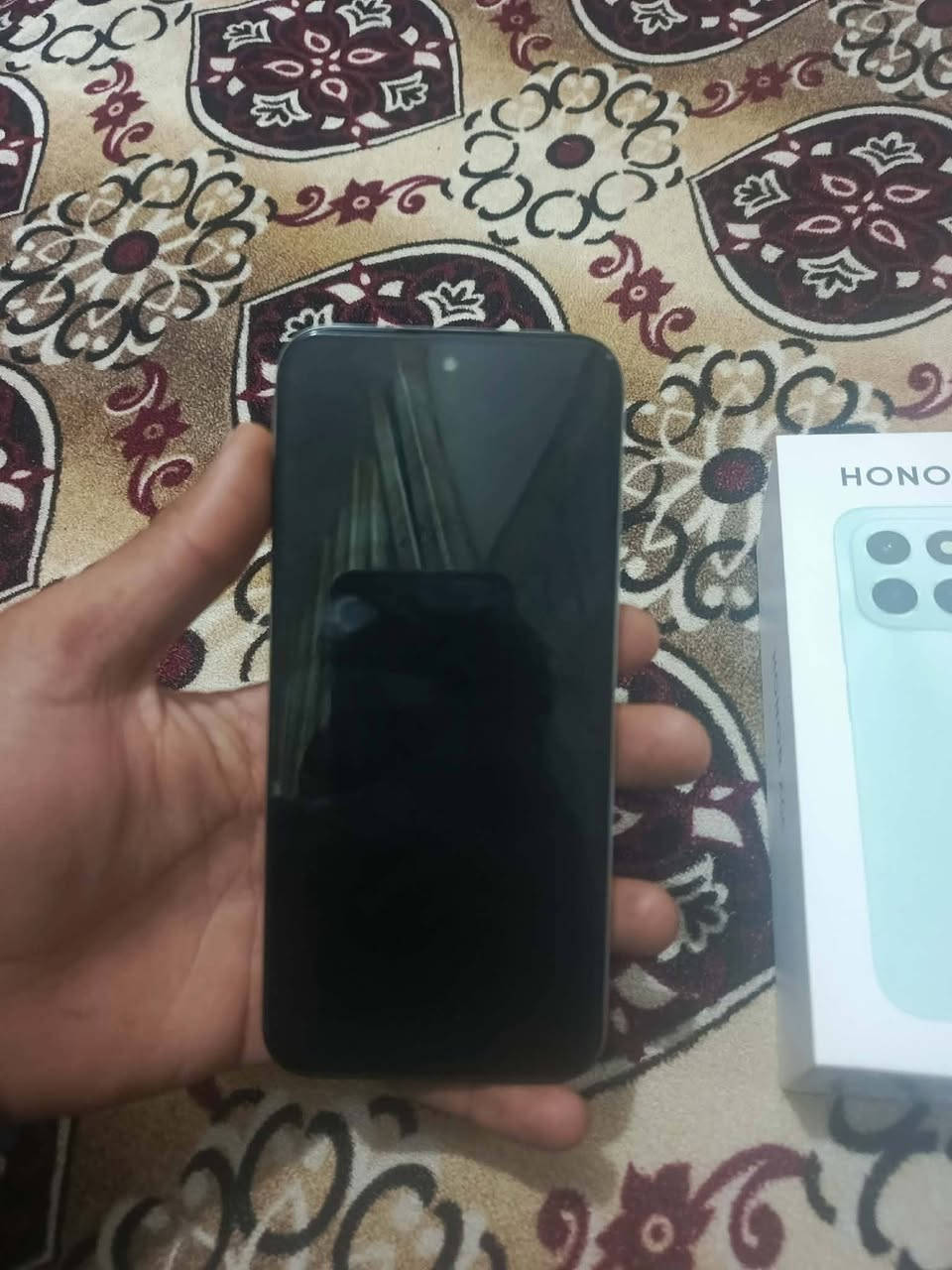 السلام عليكم ورحمة الله وبركاته شباب عندي جهاز هونر X6s  ذاكره 128 للبيع  اقل من شهر من اشتريته 
ويا ملحقاته كامله مستعجل حيل عل بيعته  اتصال على الرقم  *********** مكاني القائم العبيدي  السعر خاص اتصل وتدلل
