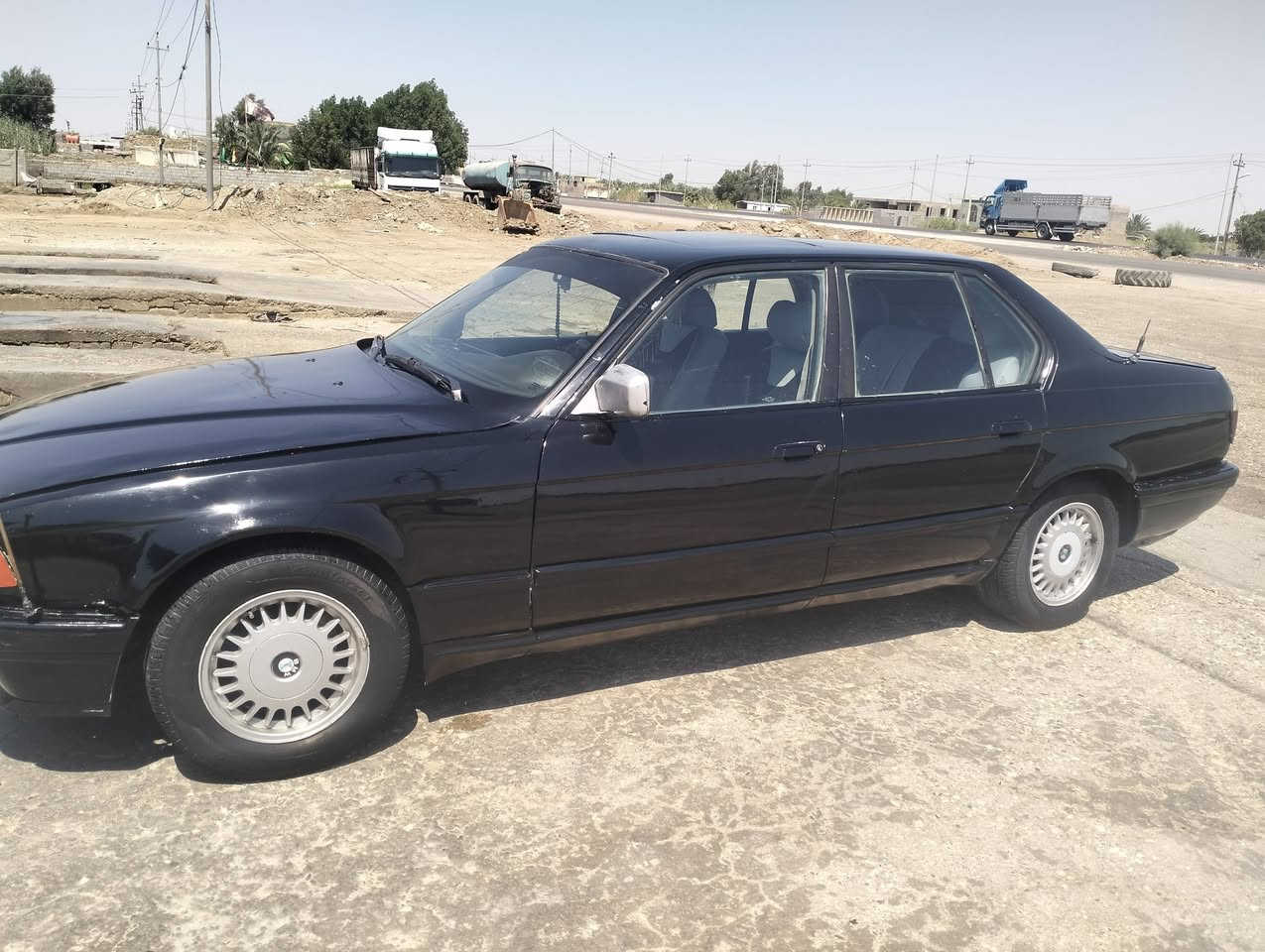 ي ام 730موديل 91 مكينه وكير بلادمكفولات حداديه 80بلميه تبريد منضومه جديدي ثلج تخم تاير كهربائيات شغاله سياره مكفوله من الضربه والعيب الشرعي فقط صبغ رش جماليه سنتر لوك بلاد جام اوتو رقم انبار مشر وع وطني مصفره غرامات مداور شرط السياره السعر 42وبيهه مجال حك الجيه عنوان ذي قار قضاء الفجر 
***********
