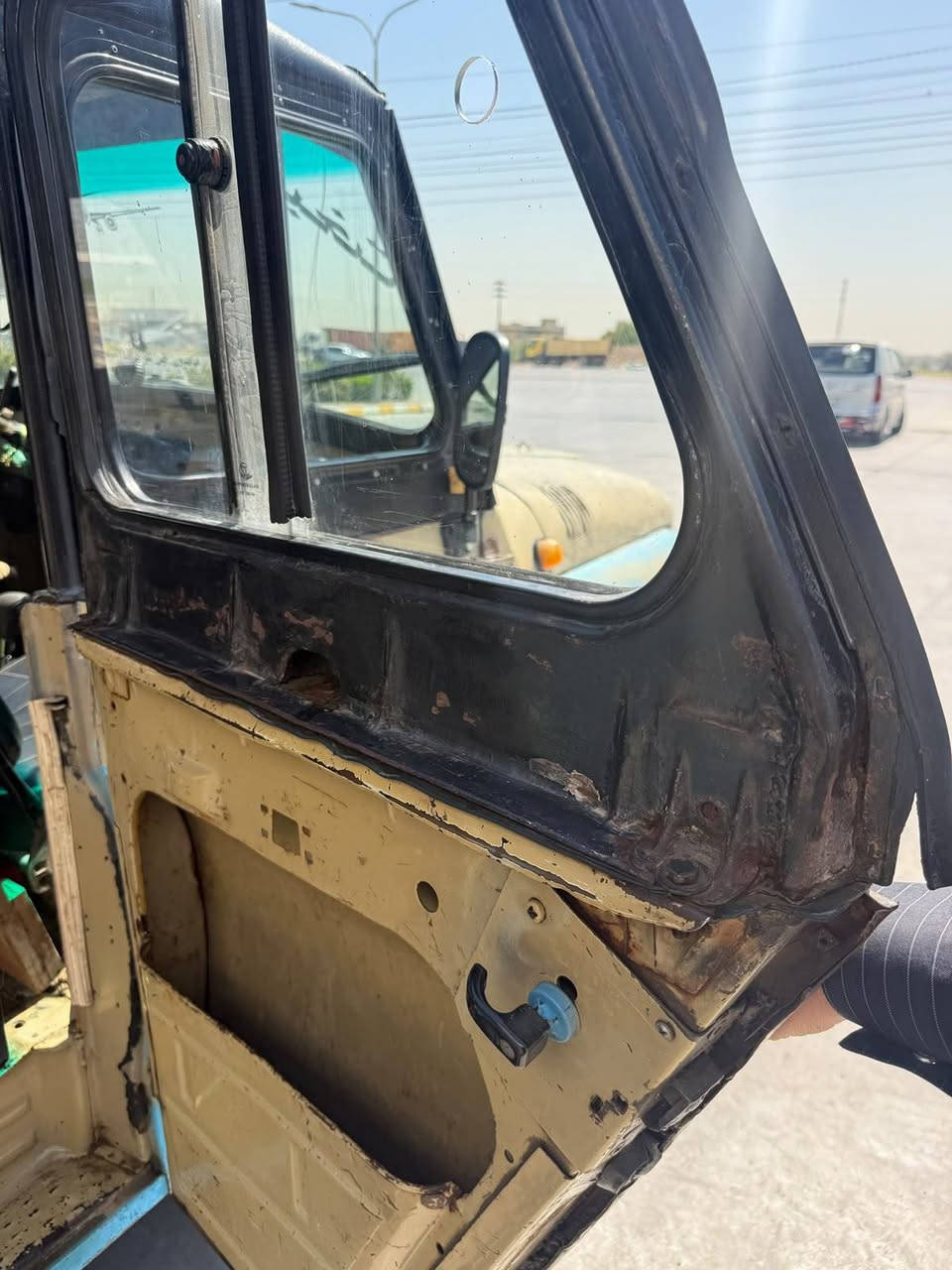سلام عليكم اخوان واز لبيع كفاله رقم بغداد تحويل ثاني يوم مكلف بل نشر الرقم صاحب السياره ***********/***********
