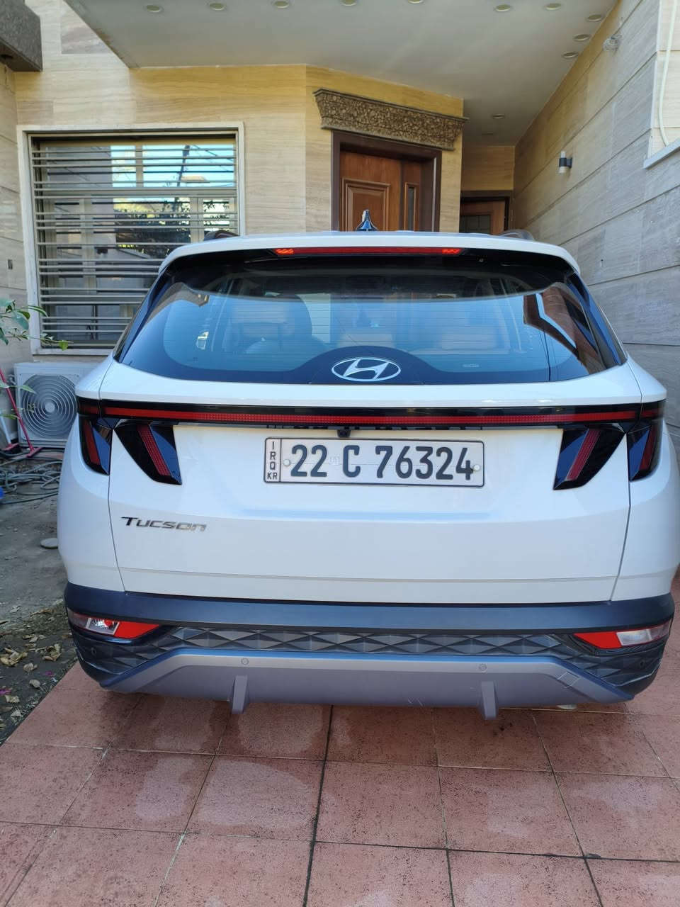 توكسان خليجي الاولى 2022
ماشية 71 الف 
بيها قطعة ونص صبغ سطحي
السيارة بحالة جيدة 
سعرها 20 الف $ ومجال بسيط
للتواصل : ***********
***********
.
