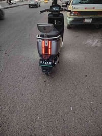 07770442138 مكاني بغداد سعر السعر 800 بيها مجال شيء بسيط دراجه نظيفه و...