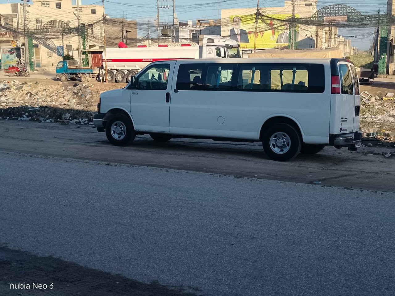 السلام عليكم
فان للبيع 2012 خليجي سلايت 
رقم بغداد بسمي كفاله عامه
ترهم مراوس بتكسي  
السعر 165 
للستفسار ***********
