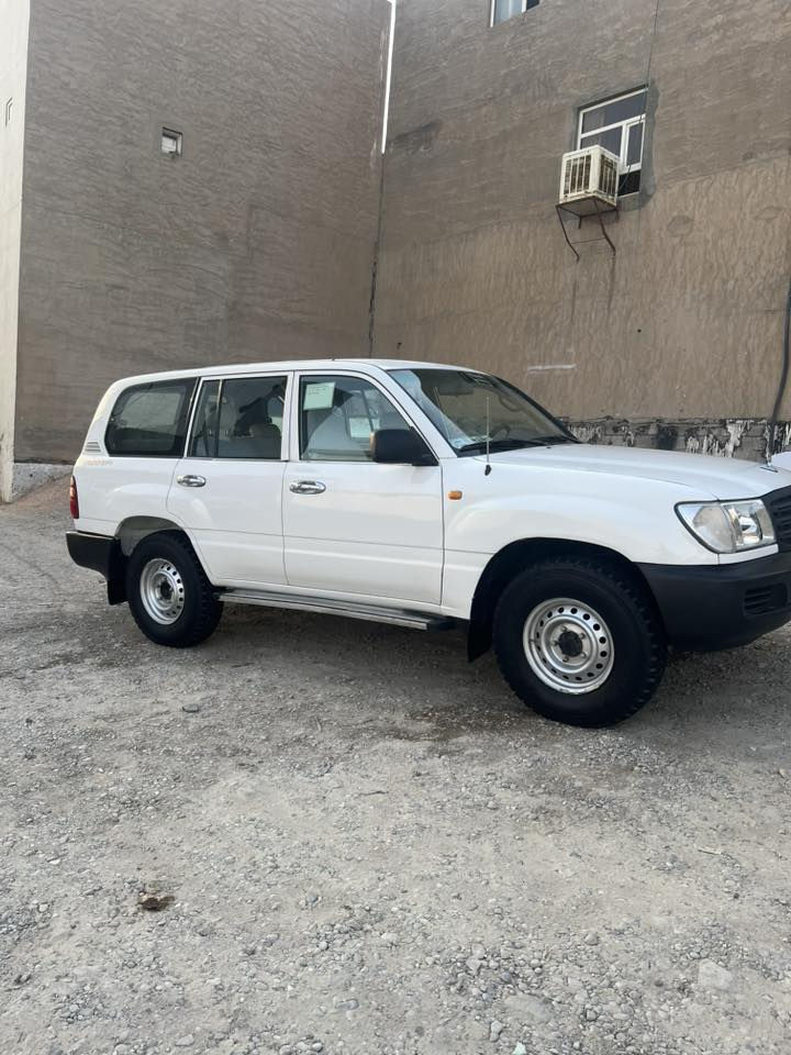 2001تاك كوشن و قه باغ سه لاجه سه ياره كه كارت و ساردى نيه پارجه يه كو په له يه كى بؤياخه من به دو پارجه ئه يفرؤشم سه نه وى ساليكى ماوه هه مو گيانى به شه رت له ٢٠١٧لاي خؤمانه ***********
