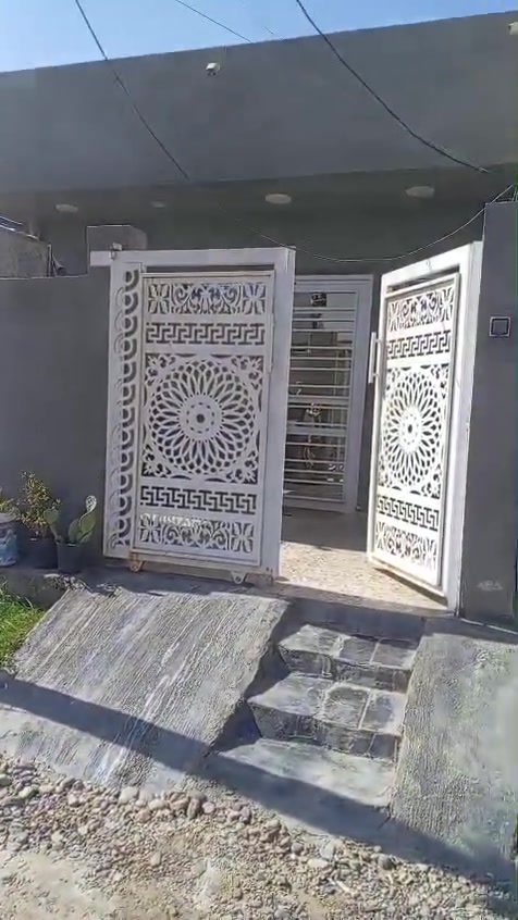 بيت للبيع 200 م. واجهه 10 نزال 20 
طابو زراعي العنوان بغداد  المكاسب باقي التفاصيل بالصور والفيديو السعر 88 للآستفسار ***********
