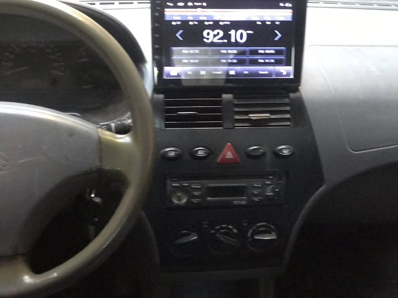 السلام عليكم طيبا 
موديل ٢٠١٦
شاشة
بيهة باب صبغ فقط وبيهة كم رصعة
كير مكينة حداية مكفولات 
السعر ٣٥
رقمهة بغداد 
مكانهة بغداد حي القاهرة
للاستفسار الاتصال عل الرقم ***********
