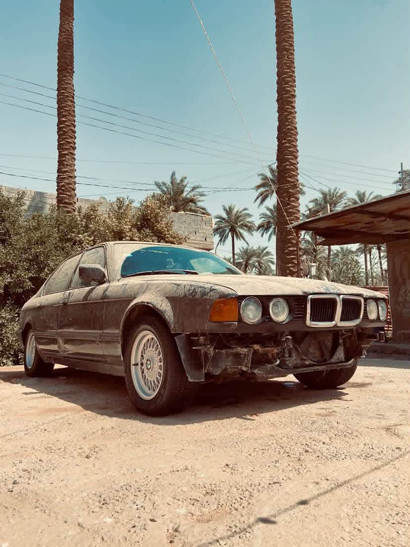 السلام عليكم 730V8لسيارة بدون صبغه وضربه تخم تاير حداديه ٨٠ كلشي تبريد قايش وغار لسيارة مثل متشوفون بيه جراد وكله بليش يروح داخله مقبول 
مكينه بيه دخان اول مشتغل كيره نشط 
سنويه ل٢٠٢٩شرط تحويل السعر 38 وبيه مجال قليل 
***********
