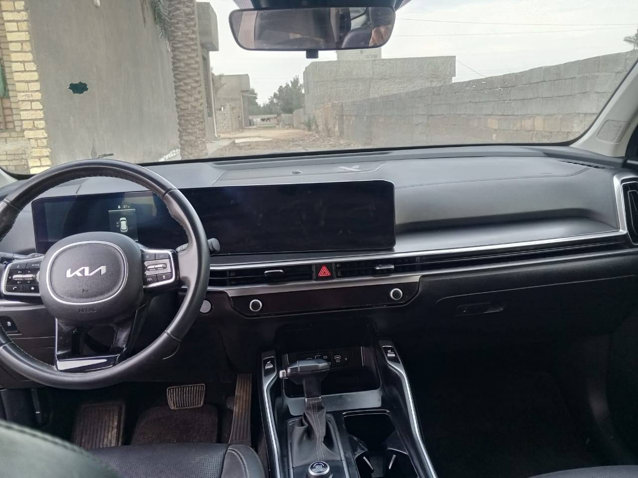 كيا سورنتو وارد أمريكي موديل 2024
لون اسمنتي مميز
بدون رقم ضرر موضح بالصور 
تبديل بنيد 
7راكب
السعر 220 وبيه مجال 
العنوان بغداد المعامل 
الاتصال على الرقم 
***********
