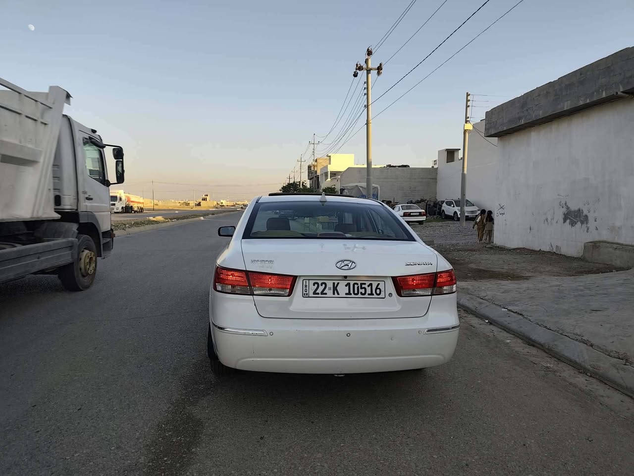 سلام عليكم للبيع سوناتا ورد خليجي  موديل 2011 رقم اربيل فول مواصفات واحد. عله واحد بشرط تحويل ووكاله سياره جاهزه من كل شي  بدون نواقص بيهه خمس قطع ونص بونيد وجاملغ تبديل  وباقي ثر شخوط تخم تاير جديد تبريد حار وبارد لايتات زيلون محرك 24000
عنوان كلار
  سعر109 وبيه مجال 
لتواصل ***********
