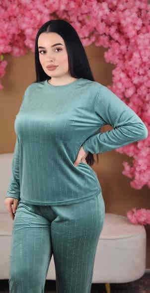 للاستفسار عبر الواتس 
***********
التلي @https://t.me/useydhk
انستجرام @vionka_storee
