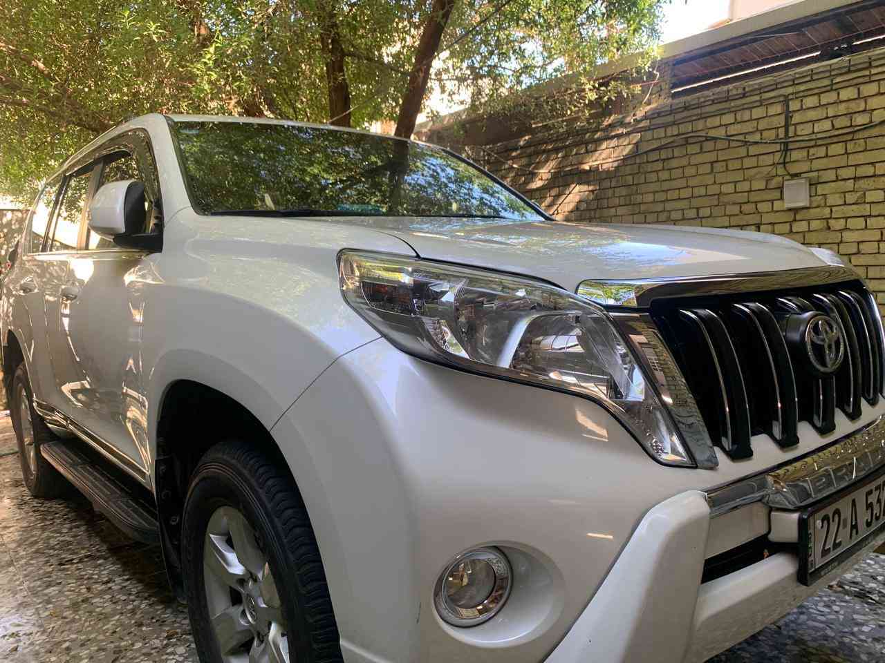 السلام عليكم للبيع برادو 2014 السياره كفاله عامه
فول مواصفات 6 سلندر

 مكفوله حتى من الشخط ماشيه 49 الف حقيقي  السياره على وضع الشركه تجي تفحص وين ما يعجبك سعرها 350 وبيها مجال 
***********
