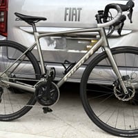 جيانت ليف • مقاس ML • شيمانو 105 ١١سرعة