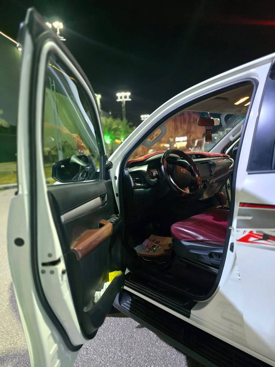 هايلوكس 4 سلندر فور ويل بارد موضح 2024
نجف ***********
