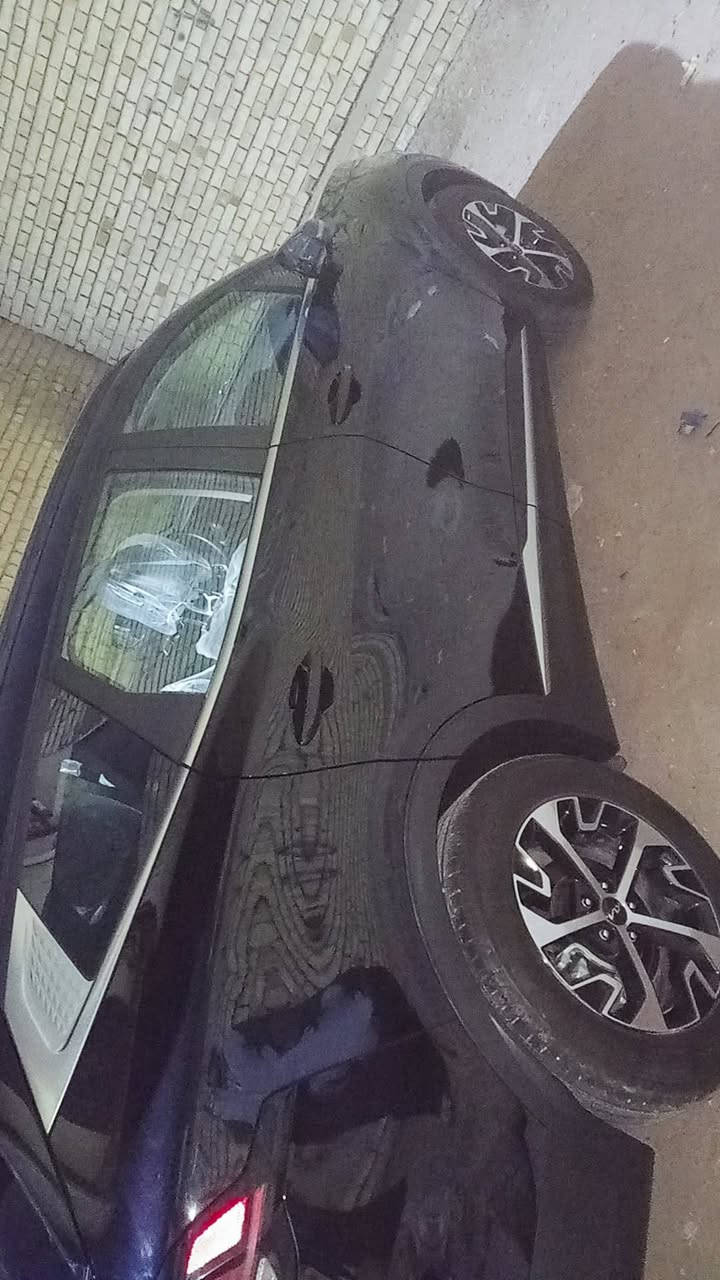 السلام عليكم 
كيه سبورتج 2025
شاشا متصله 
تحكمات ستيرن
سايد بريد كهربه
تدفئه كشن كهربه
اشاير مري 
بنرامه 
صندوك كهربه 
تشغيل عن بعد 
مانع تزحلق 
محرك 2500
بانزين 
وبعد بيه هواي مواصفات
حدثه بنيد و جملغ جهت اليسره 
ول شاصي بي شويه صبغ 
السيره زيرو ماشيه 
3000
وقبل الزيده 
العنوان بغداد الرصافه 
اي ستفسار اتصل عله الرقم 
***********
السعر 220وبيه مجال قليل
