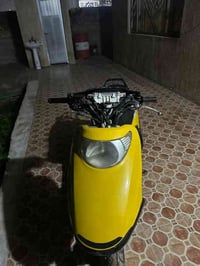 ورحمه الله سبيسي ماليزي للبيع دراجة ناعمة وحلوة  نقصها كتف شحن أما الب...