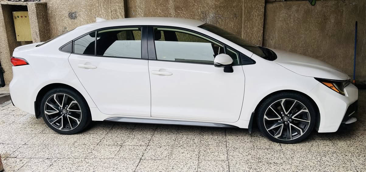 السلام عليكم
كورلا ٢٠٢٠  وارد امريكي حادث كلش بسيط بدون ايرباك
فقط خشم البنيد حته دعاميه بلاديه
باقي سيارة كفاله 
مواصفات السيارة SE 
تحكمات 
شاشة 
رادار 
توقف ذاتي 
اشاير بل مري 
تبريد شاشة 
لد امامي 
رقم بغداد باسمي ماشيه ٧٧ الف 
سيارة جديدة واي نقص مابيها عارضها ١٤٧ بيها مجال
مكاني بغداد حي العامل لاتصال ***********
