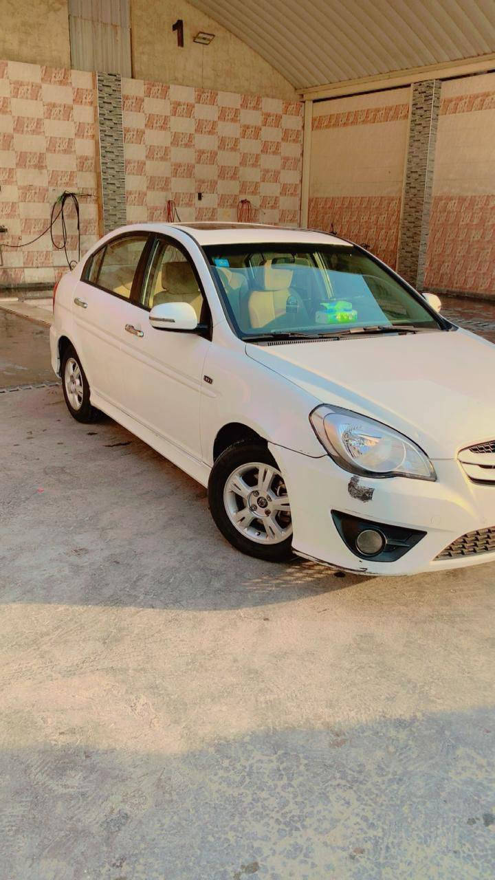 سلام عليكم هونداي اكسنت رياضي  خليجي ١٦٠٠ رقم بغداد انكليزي جديد بسمي بيها قطعتين بارد وصبغ سياره جاهزه وبلعافيه على ياخذها  ***********
