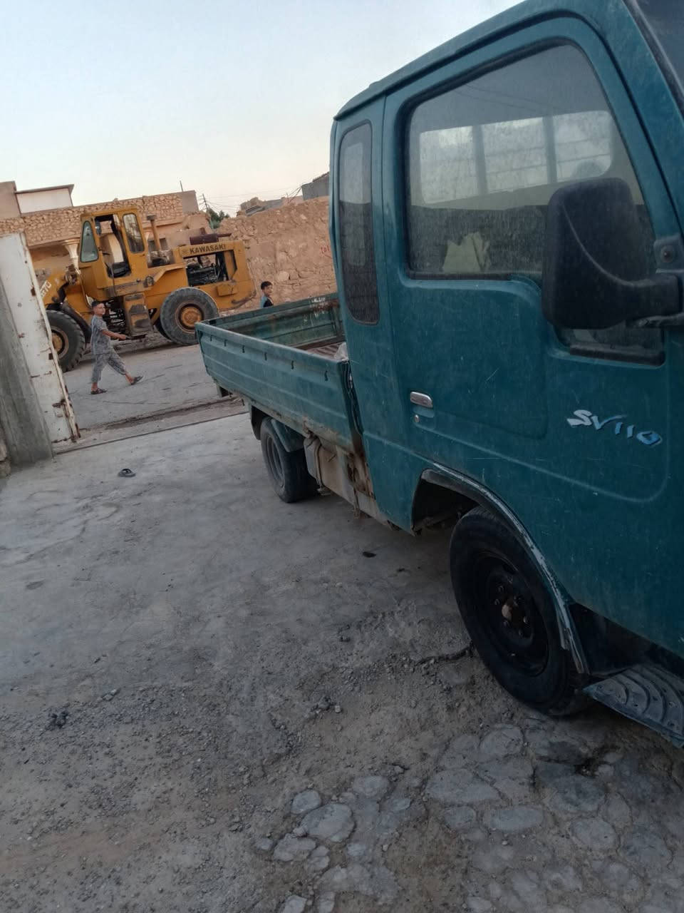 سلام عليكم كيا حمل للبيع موديل 200  رقمها فحص نبار سود سياره كير ومحرك وكسل وشاصي شرط مكاني صلاح الدين بيجي سعر 25 وبيها مجال غليل الستفسار علا هاذا رغم ***********
