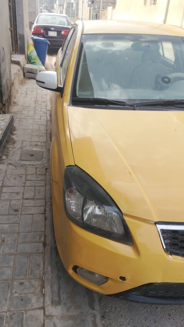 السلام عليكم

كيا ريو موديل 12 وارد خليجي محرك 1600 رقم مثنى 
السيارة مكفولة من الدعامية الدعامية
تخم تأير جديد باتري جديد عبوة فيتبم جديدة مري إشارة جديد دبلات جديد السيارة جاهزة كبل للشارع
خط وبحث جديد سنوية لغايت 2028 هيأة وغرامة علية من تاريخ البيع 
مكان السيارة الدوانية
رقم الهاتف***********
السعر 80 وبيهة مجال بس
