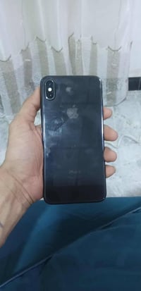 اكس ماكس • بطارية ٨١٪ • شروخ بالضهر