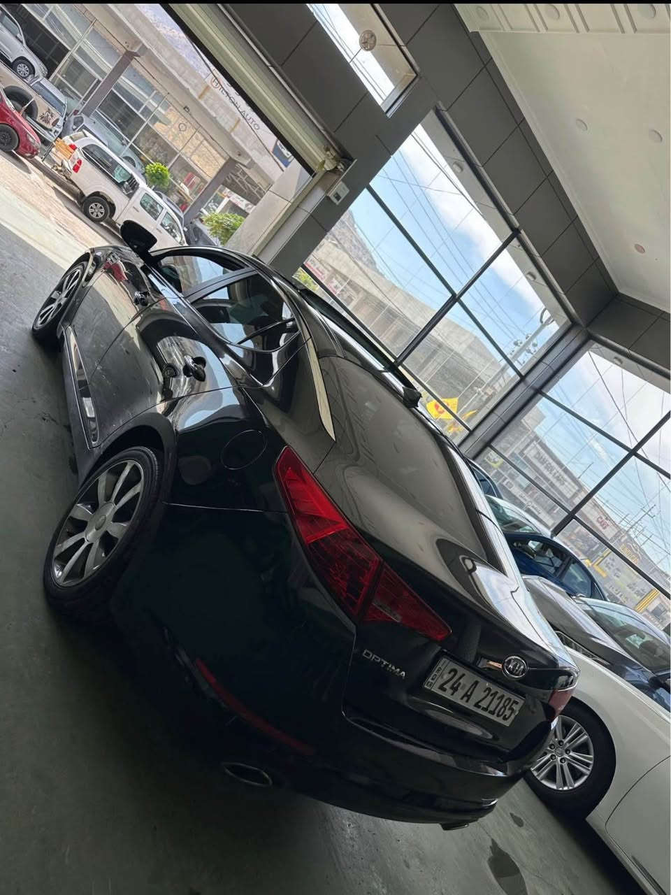 كيا اوبتيما موديل ٢٠١٢ فول مواصفات 
سيارة بيها ثلث قطع صبغ بدون دواخل بدون ارباك 
كير محرك كهربائي كل بشرط سيارة محرك مرغوب دوش 
سيارة فول بانوراما كشنات جلد خزن تبريد مركزي سيارة خليجي فول مواصفات رقم و سنوي جديد تحويل بشرط 
سعر 110 ورقة مكان سيارة اربيل
—————————————————————————
*********** واتس أربيل, العراق
