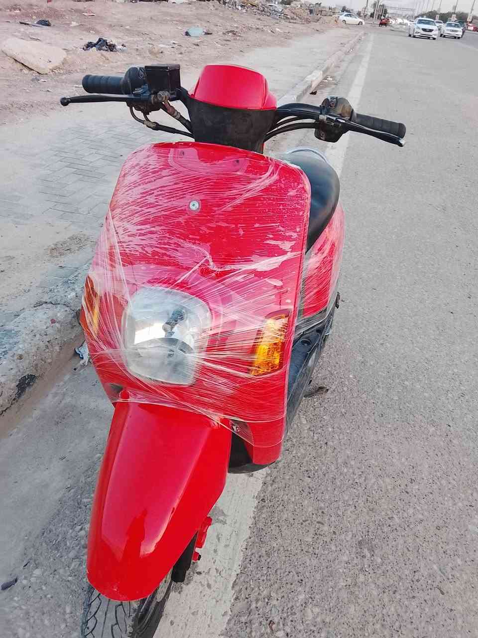 دراجة ماكس بوليس شخط مابيه نكره سلف وهندر لايت عالي وناصي قفال ستيرن وقفال صندوك وقفال جوزه شغالات هورن شغال ابريك كخلفي وامامي شغالات وحساس سلف شغال دبلات حلوه مكينه نهظه قويه ومعدل حلو تايرات نظاف مكينه خرسه شرط ماتنسمع مكينته بوشه ٤٩ بوشته بلاد شرط ابلاد ومن خذته كلولي مامفتوحه بس ابيع ع الفحص يجي يفحص ويجيك بيده ياله ياخذ سعر ٥٥٠  رقمي 
***********
