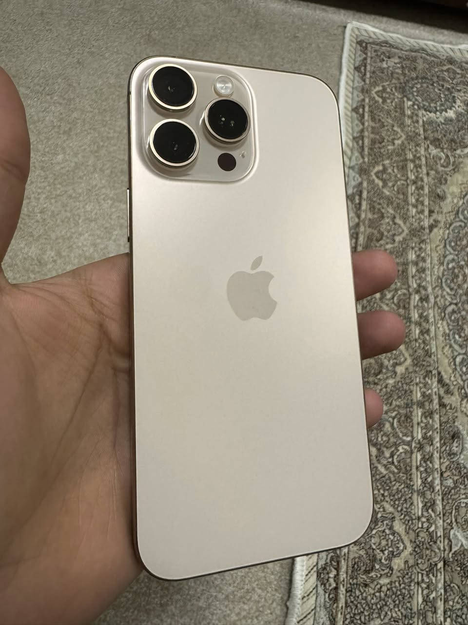 السلام عليكم
ايفون 16 برو ماكس 

بطاريه 98 

مشحون 165 مره

نضافه الجهاز 100‎%‎ 
بعده بل ضمان 
ضمان ماستر

ملحقاته كامله 

السعر: مليون 450 الف

الرقم:***********
