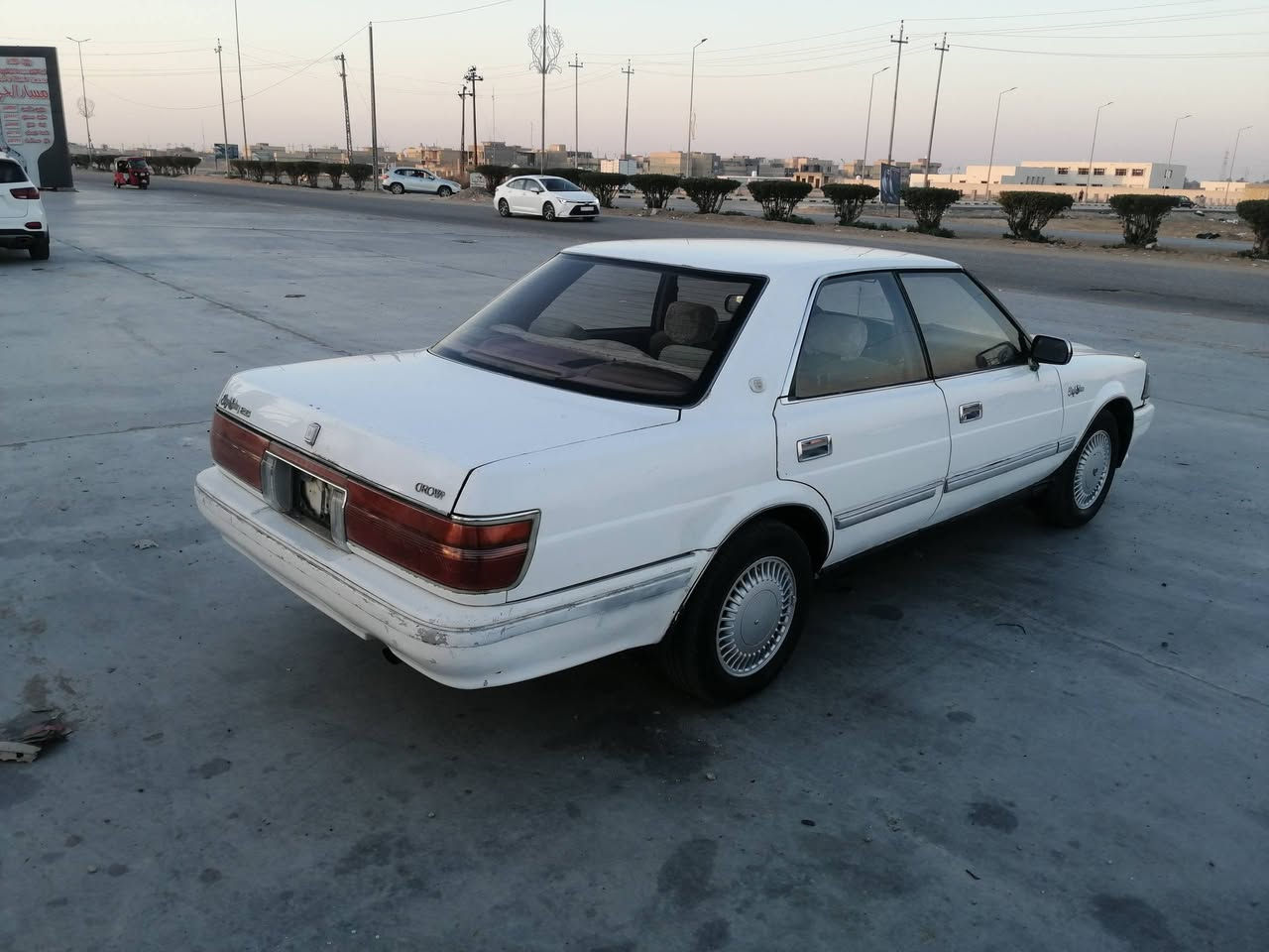 *********** 
السلام عليكم هارتوب نفخ موديل 1991رقم نجف مشروع وطني تحويل ثاني يوم سنويه لغايه 30 السياره مكفوله من كص ونقل جثه ولضربه مكينه وكير 2500 ديلكو كارتون حداديه امامي خلفي تخم تاير تبريد شغال ثلج كهربائياته كله شغال كل نقص مابيه السعر 40وبيه مجال قليل مكان السياره واسط قضاء الحي
