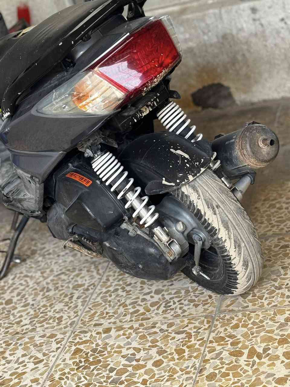 سكنز نوزل فحل هندر شغلله نكره مكينه مكفوله بيع مستعجل دراجه مال جناي كلشي بيهة جديد 
ممتواجد بل فيس رقمي
***********
